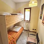 Gli Ulivi لاتيزي